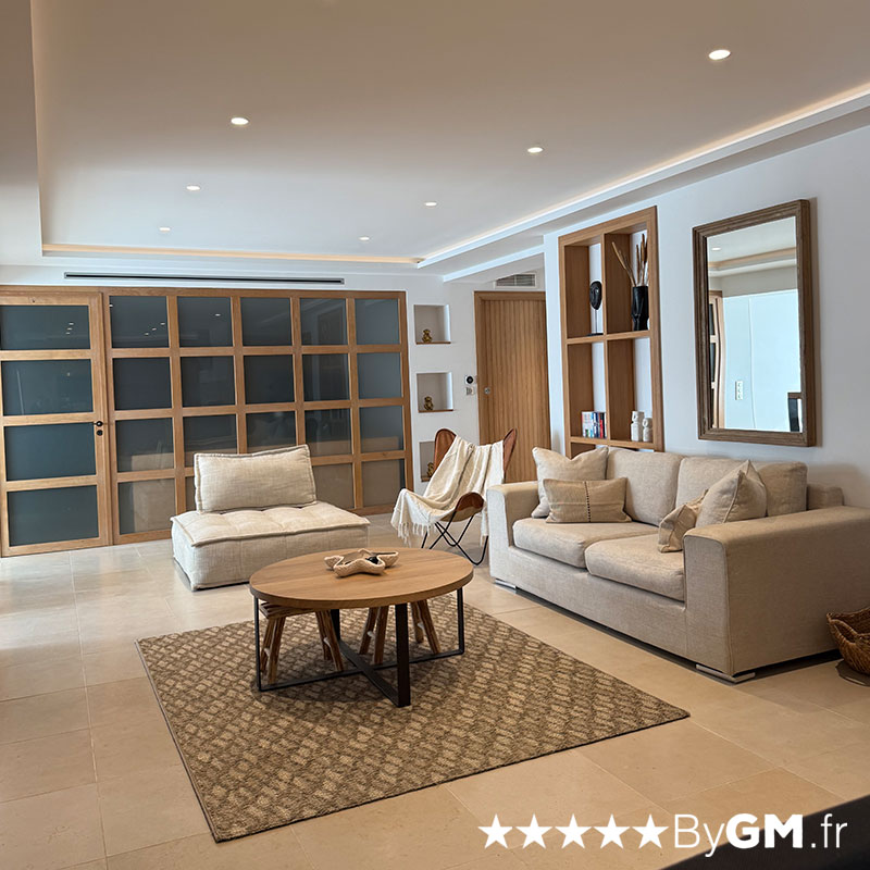 Location d'appartement hôtel 5 étoiles de luxe à Sainte-Maxime, proche du centre-ville, du golf et de Saint-Tropez